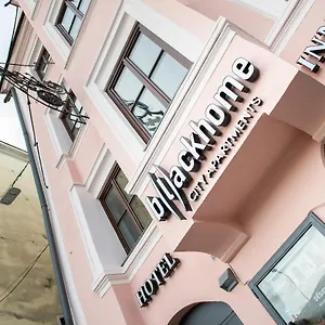 Blackhome Boutique I Contactless Check-in Апарт-отель